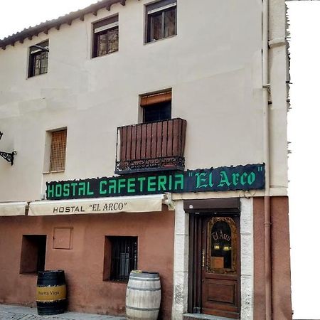 Hostal El Arco Almazán Exterior foto