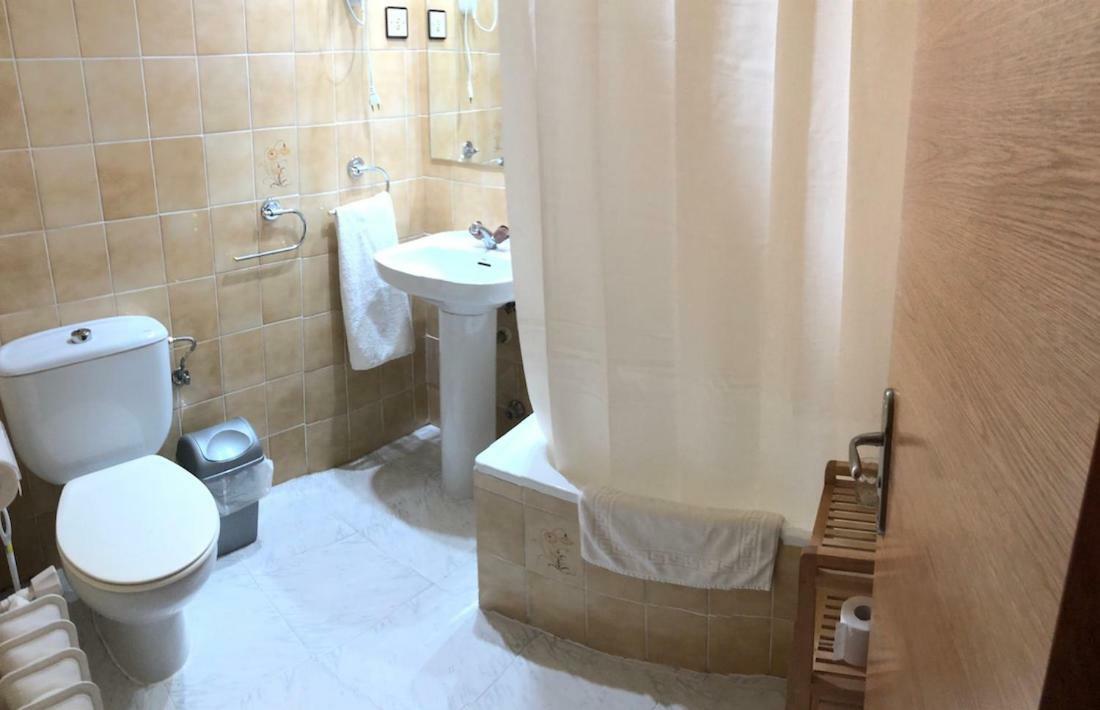 Hostal El Arco Almazán Exterior foto